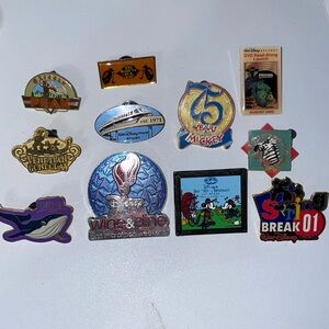 Disney Pins SALE-$5 each! Create a Bundle!